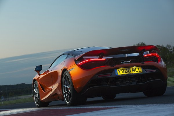 Mclaren-720s-coupe-2017-superkar-1