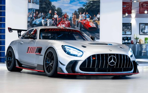 MERCEDES-BENZ AMG GT TRACK SERIES (2022г. )