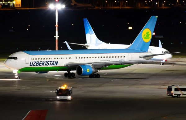 BOEING 767-33Р
