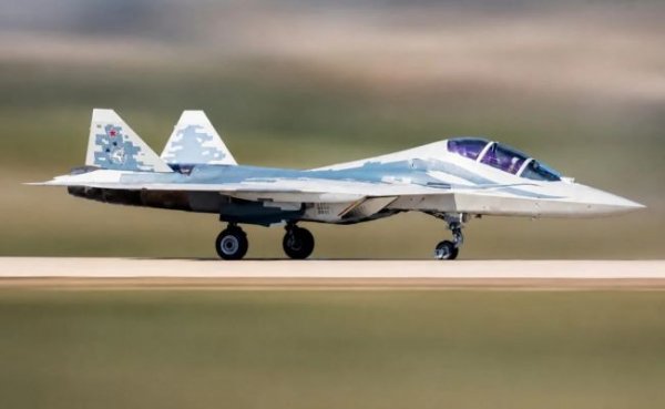 Российский истребитель Су-57Д