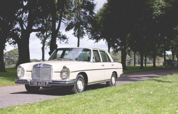MERCEDES-BENZ 280 SE (1969г.)