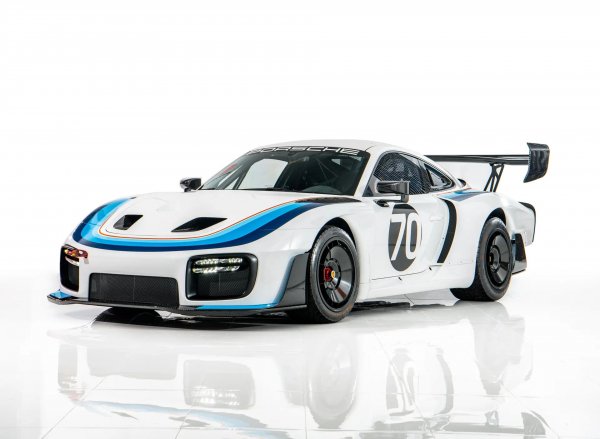 PORSCHE 935 (2019г. )