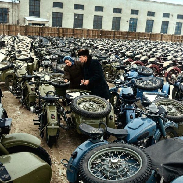 Тяжелые мотоциклы с колясками Урал М-62
