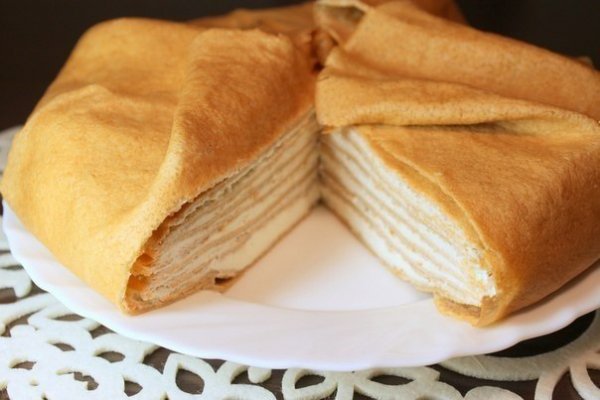 Торт из яичных блинов с куриной начинкой