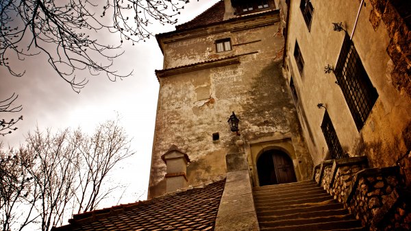 BranCastle ROW9947564327 UHD