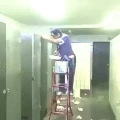 Туалетный монстр