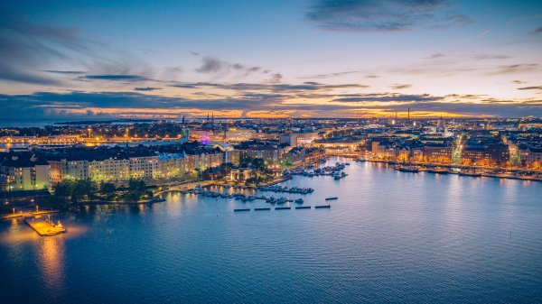 HelsinkiBlue ROW0990097537 UHD