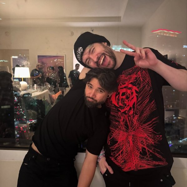 Virtual Riot &amp;amp; Skrillex - GIMME