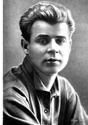 Сергей Есенин. Цветы мне говорят прощай.