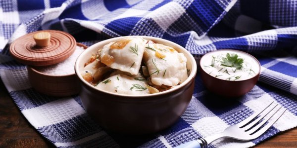 Вкусные вареники с квашеной капустой и жареным луком