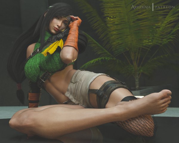 Tifa wearing Yuffie Attire Legs and Feet