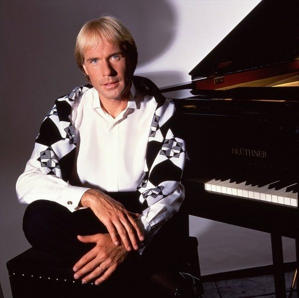 R.Clayderman - Woman In Love