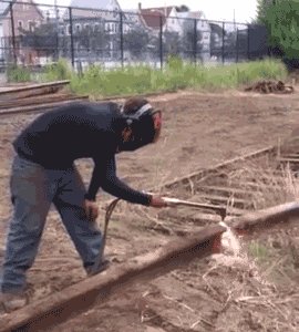 Хромает техника безопасности)