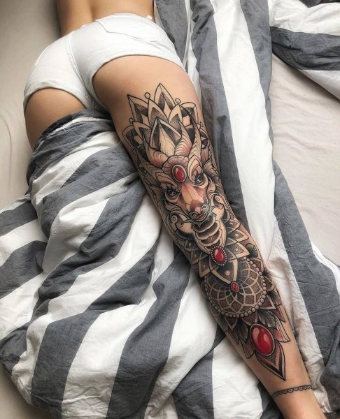 inked.venus CLZH4Hsq4tV