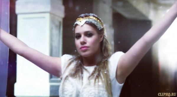 Лоя - Снежинки падали, и всё достало до талого