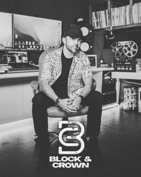 Block &amp; Crown - Smells Like Somebody I Know (Original Mix)  vk.com/retroremixe