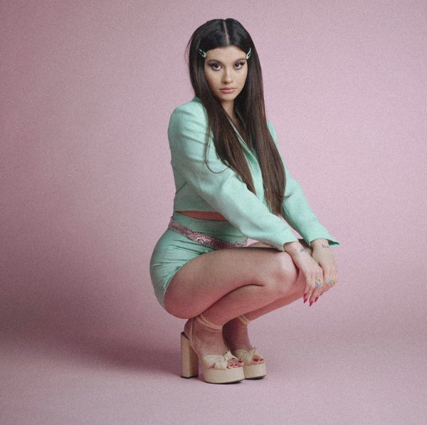 Erika Isac - OK