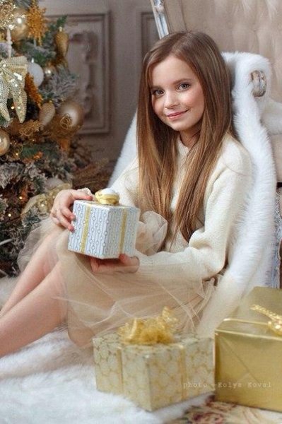 Алиса Кожикина Белые снежинки