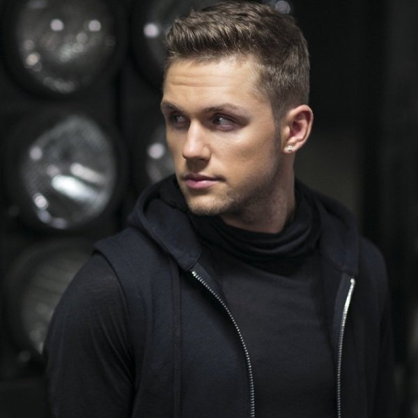 Влад Соколовский feat. MCB77 - На Мне