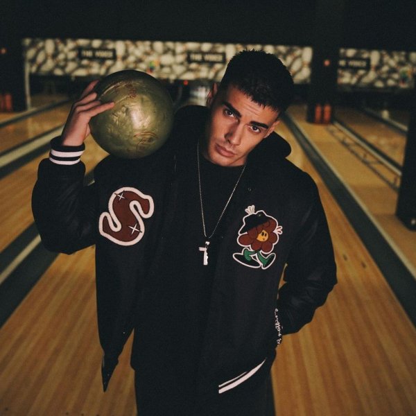 Adam - Портрет