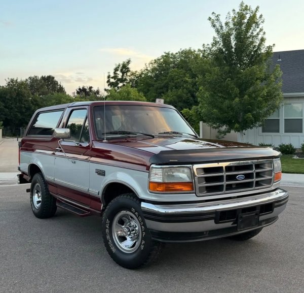 FORD BRONCO XLT (1996г.)