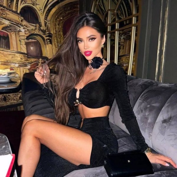 Elena Ki
