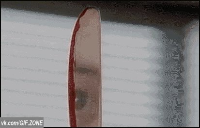Yaponka zhret svoy glaz