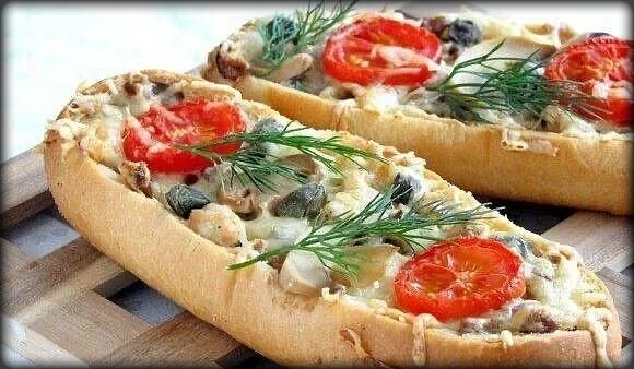 Багет, фаршированный курочкой и грибами