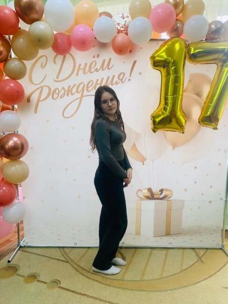 Q UjfVZchqv8vvM7p9ybEGEBYkKis4ZqoIv3DruEChXem