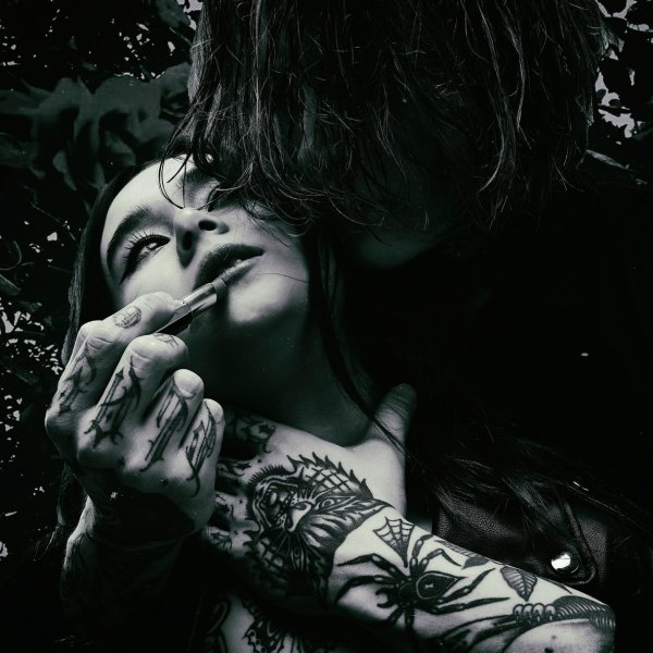 Neverlove - Kussen