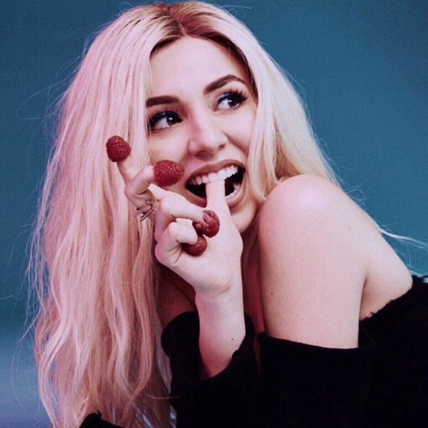 Ava Max - Who's Laughing Now