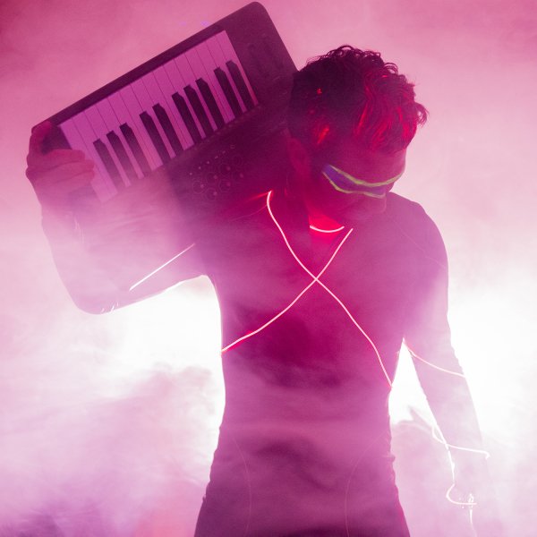 Pax Romax feat. Brian Ice - Fade To Grey (A.P. Mono Italo Treatment)