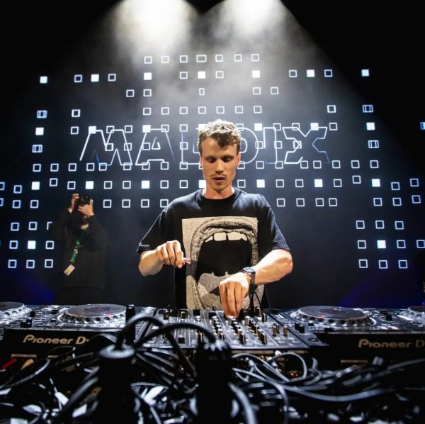 Maddix - presents XTTC Radio 002
