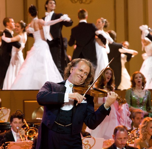 André Rieu, Johann Strauss Orchestra - Bella Tarantella