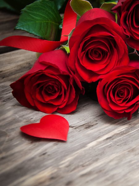 Miyagi, Шатунов, Михаил Круг - Красные розы в стеклянной вазе