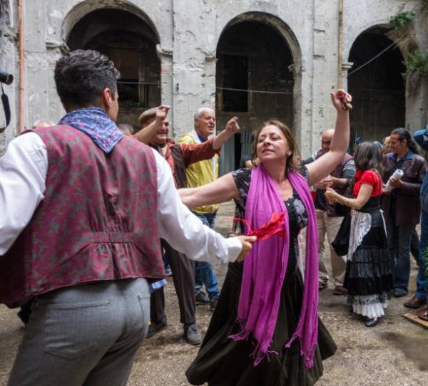 Tarantella - Tarantella - FUN FAMILY DANCE