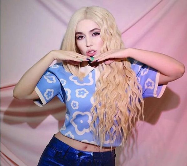 Ava Max - Call Me Tonight