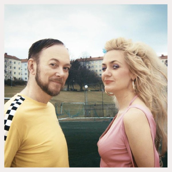 Francesca e Luigi - The Stand (The World Cup Song)