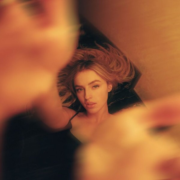 Alicia Moffet - Your Knife