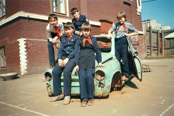 Сбор металлалома, школа 80-е
