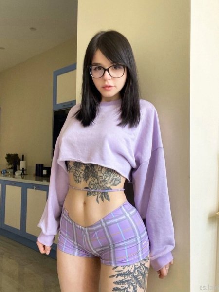 Tattoo lady