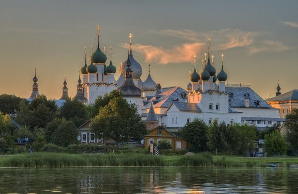 Спасо - Яковлевский монастырь