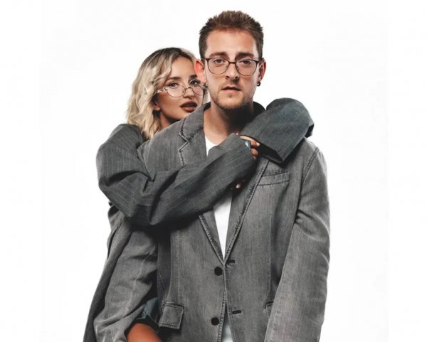 Nansi &amp; Sidorov