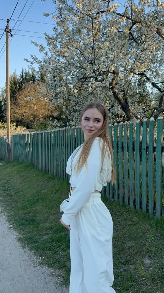Юлька
