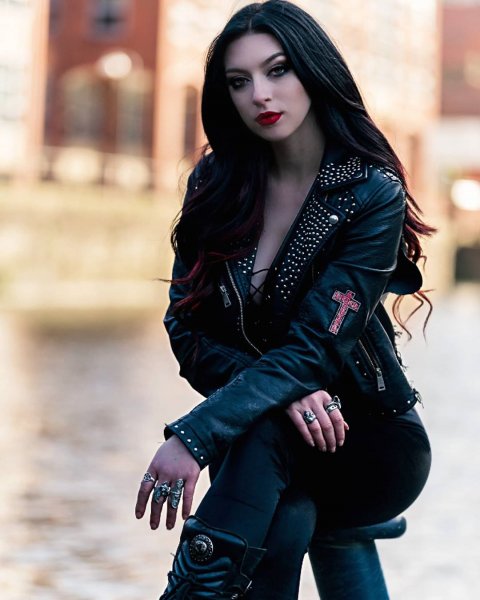 Chloe Elizabxth