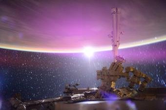 Moonrise is upon Space Station
