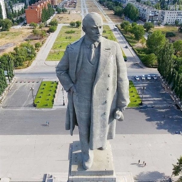 Волгоград, самый высокий памятник В. И. Ленину в Европе