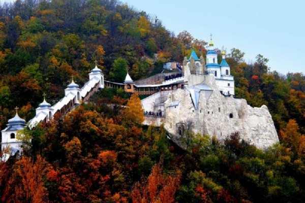 Свято-Успенская Святогорская Лавра